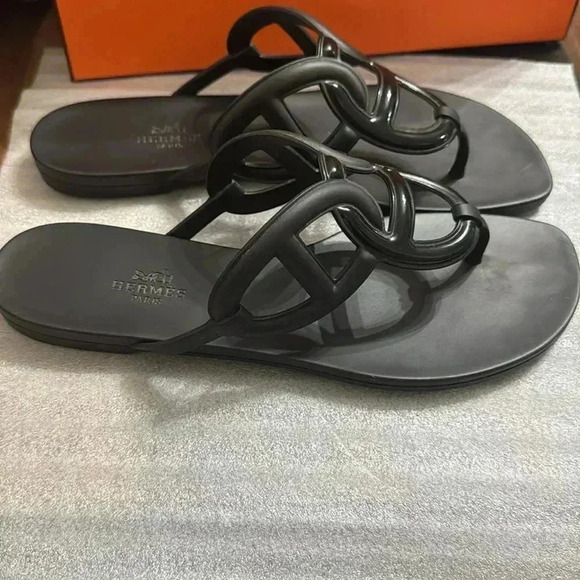 Hermes
Rubber Womens Egerie
Sandals 38 Black - Picture 9 of 9